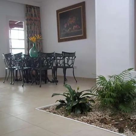 ヴィラ Puerto Del Carmen Sleeps 6 Pool Wifi プエルト・デル・カルメン