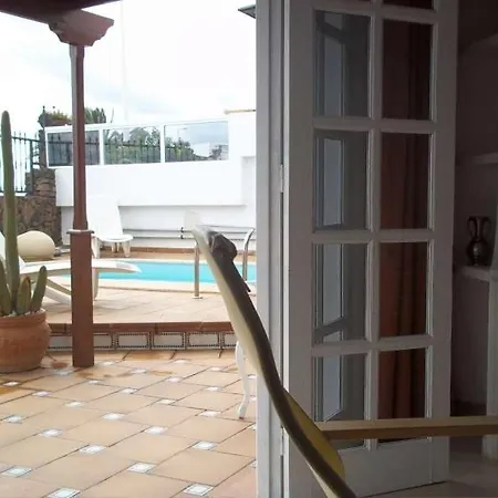 Puerto Del Carmen Sleeps 6 Pool Wifi Villa