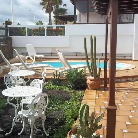 Вилла Puerto Del Carmen Sleeps 6 Pool Wifi *