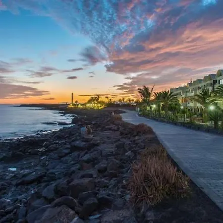 Puerto Del Carmen Sleeps 6 Pool Wifi *