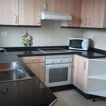 Вилла Puerto Del Carmen Sleeps 6 Pool Wifi Пуэрто дель Кармен