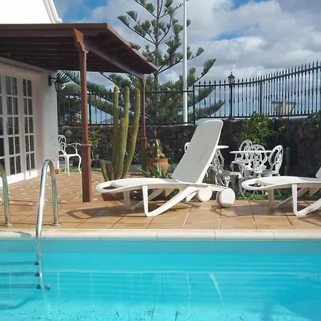 Villa Puerto Del Carmen Sleeps 6 Pool Wifi *