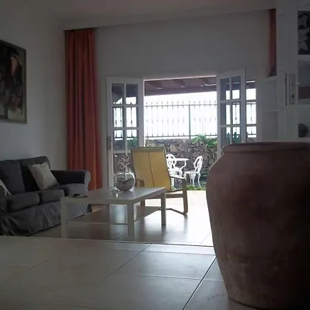 Puerto Del Carmen Sleeps 6 Pool Wifi Villa Puerto del Carmen (Lanzarote)