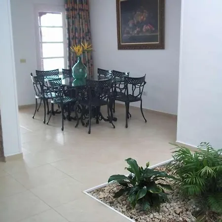 Puerto Del Carmen Sleeps 6 Pool Wifi * Puerto del Carmen (Lanzarote)
